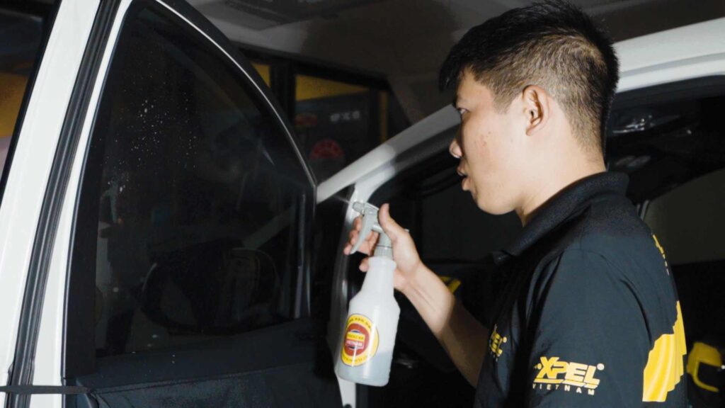 dan phim cach nhiet o to viet nam car care 6