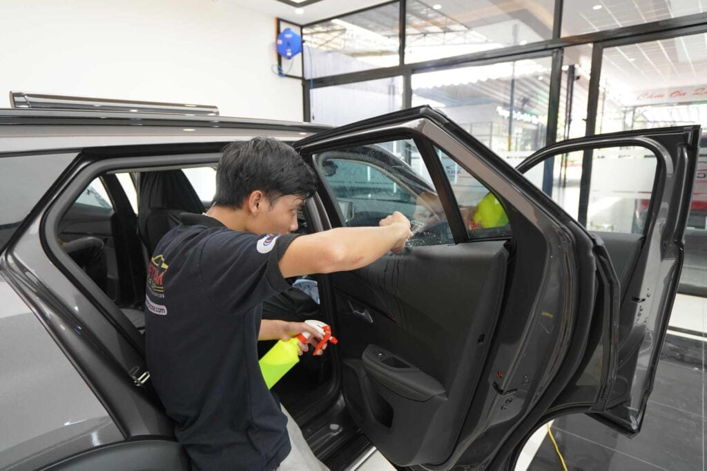 dan phim cach nhiet o to viet nam car care 8