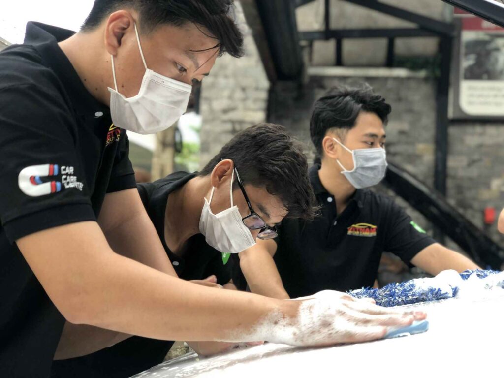 rua xe o to chuan detailing viet nam car care 1