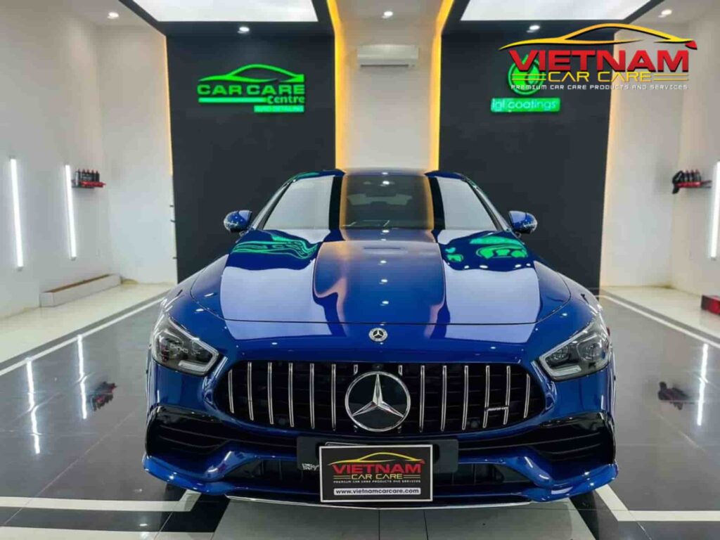 Dán phim bảo vệ sơn cho xe Mercedes-Benz tại Vietnam Car Care.