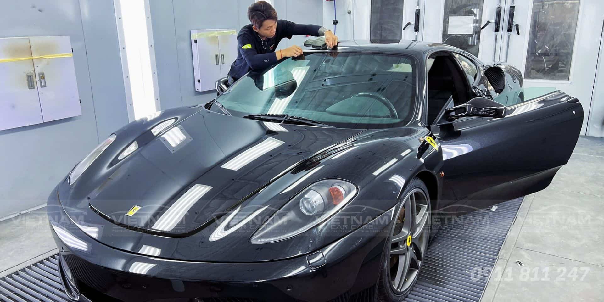 Dự án đại tu lớp sơn xe Ferrari đã dán PPF sau 5 năm: Lớp sơn vẫn còn như mới.