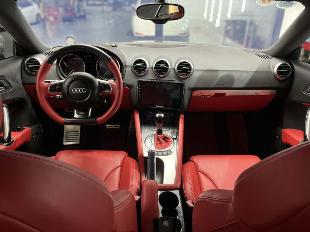 ve sinh noi that xe o to viet nam car care