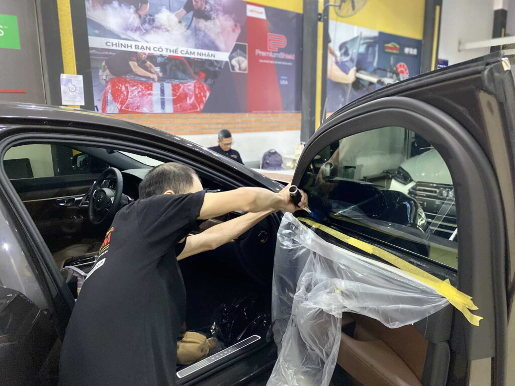 dan phim cach nhiet o to viet nam car care 13