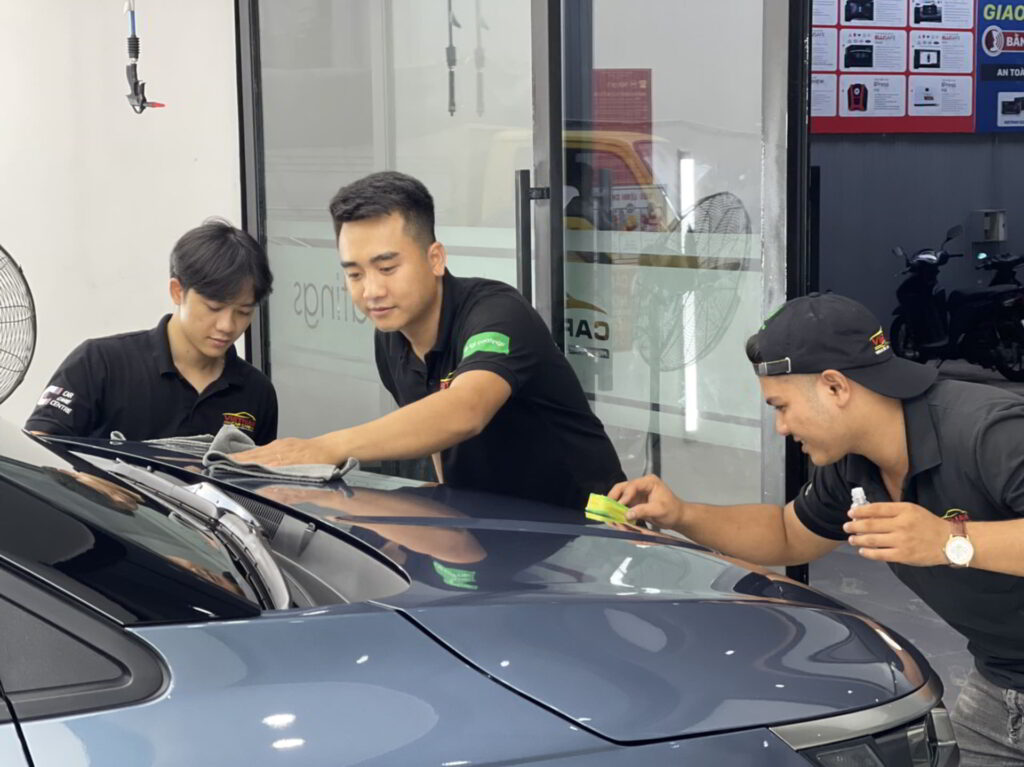 danh bong phu ceramic xe o to viet nam car care 2