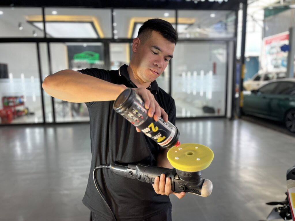 danh bong xe o to co quan trong khong viet nam car care