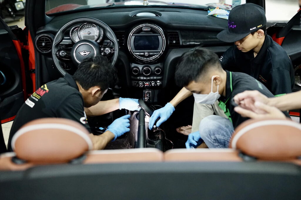 cham soc noi that xe o to viet nam car care 1