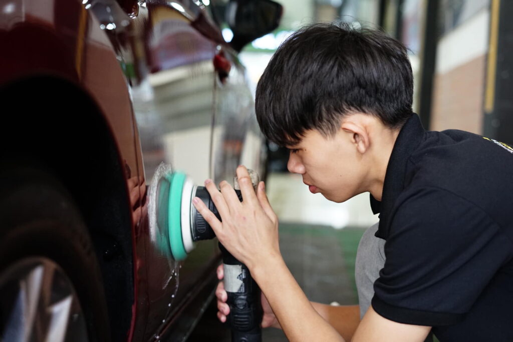tai sao can danh bong xe o to viet nam car care 1