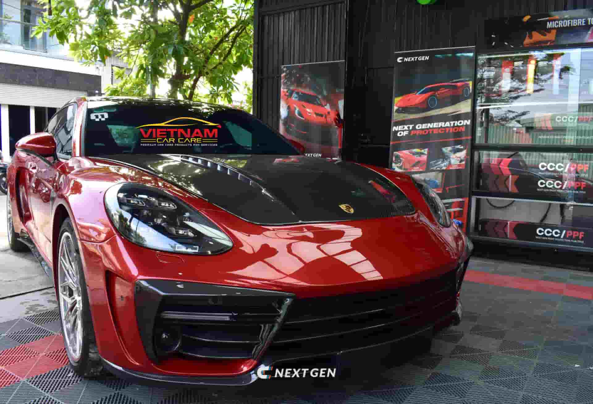 Độ dàn áo PPF bóng loáng cho Ferrari