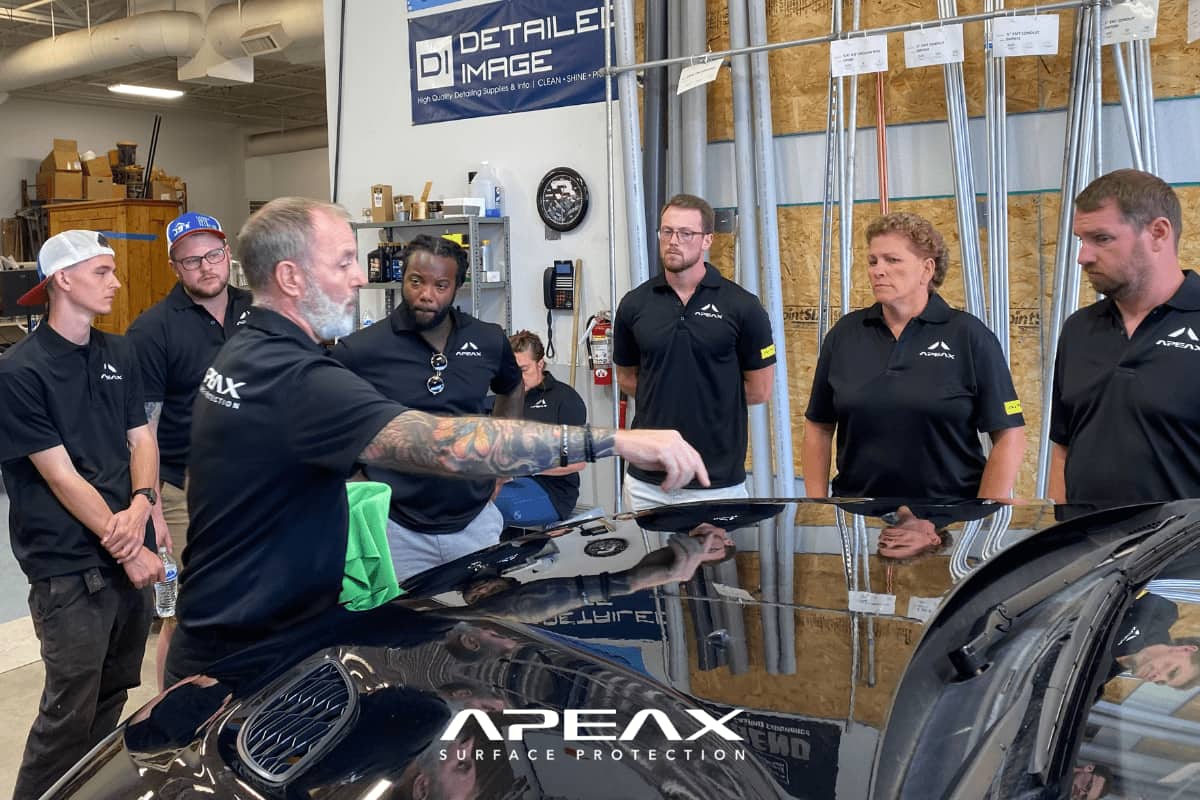 Mr. Russ - Bậc thầy dán PPF ô tô đang giảng dạy