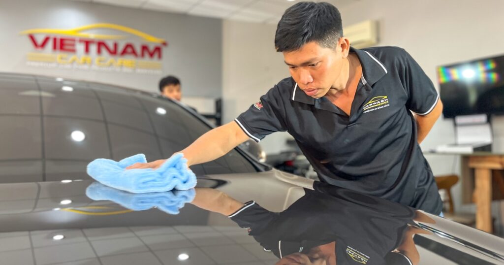 Dịch vụ chăm sóc xe ô tô toàn diện chất lượng cao từ Vietnam Car Care.