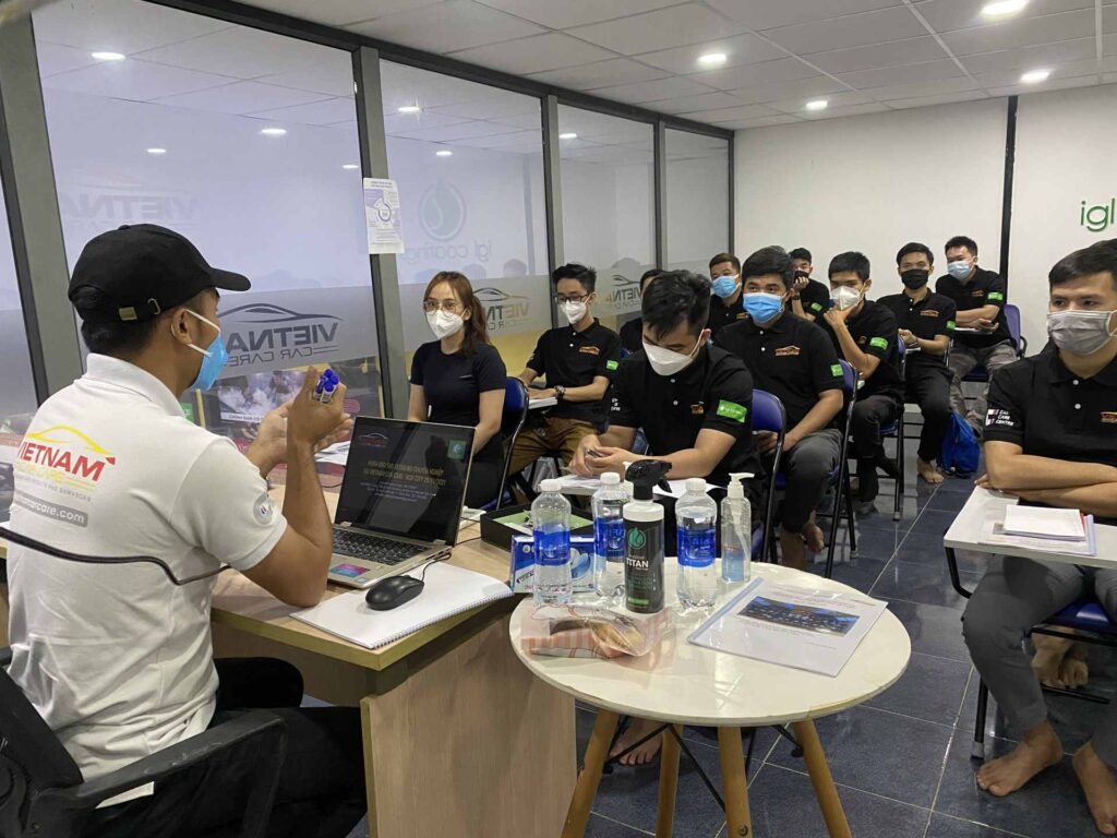 Trải nghiệm học dán PPF ô tô 1 ngày cùng chuyên gia của CCC Next Gen (5)