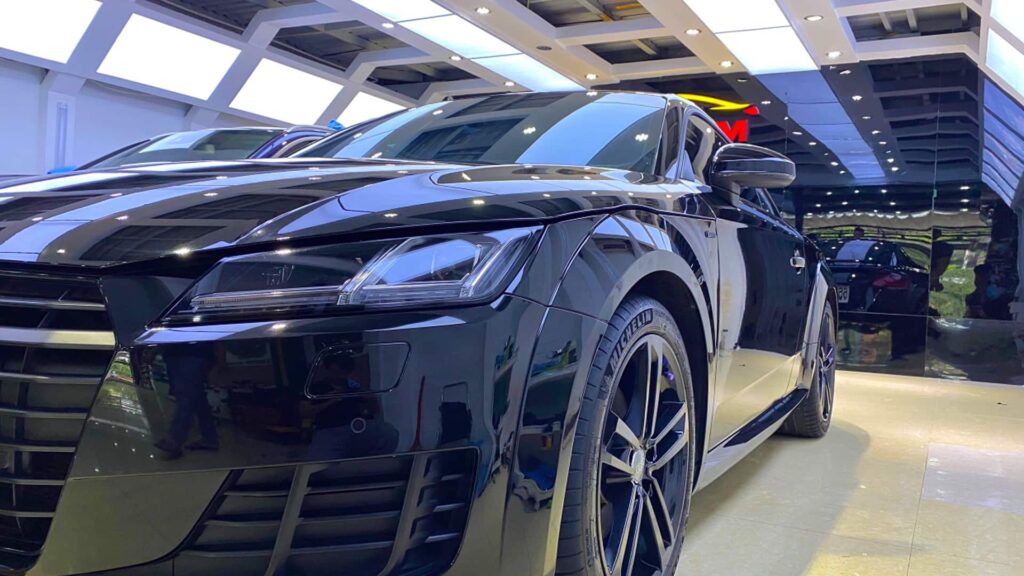 Ưu đãi đặc biệt khi dán phim cách nhiệt ô tô 3M tại Vietnam Car Care có quà tặng lên đến 5 triệu đồng.