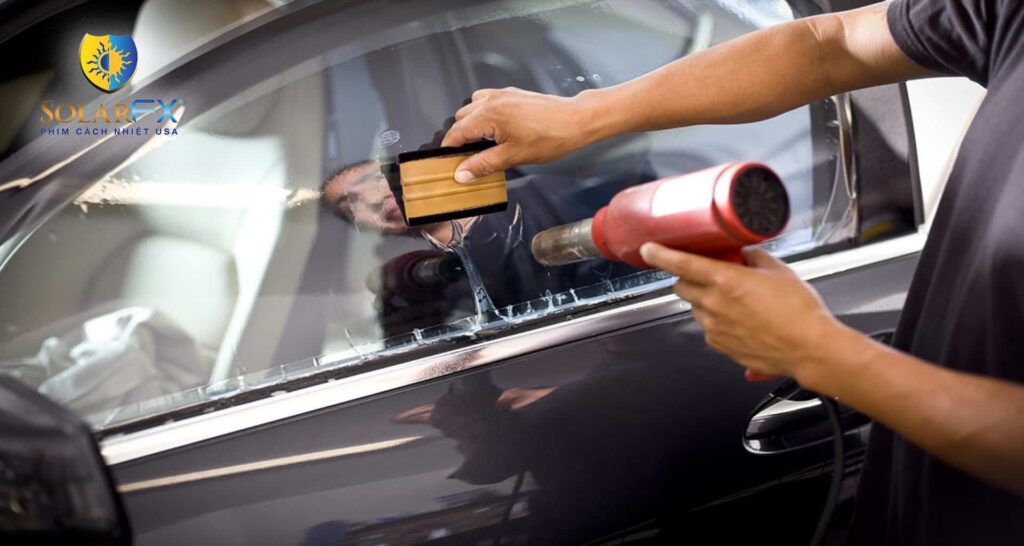 Thi công dán phim cách nhiệt Solar FX nên thực hiện tại đại lý uỷ quyền.