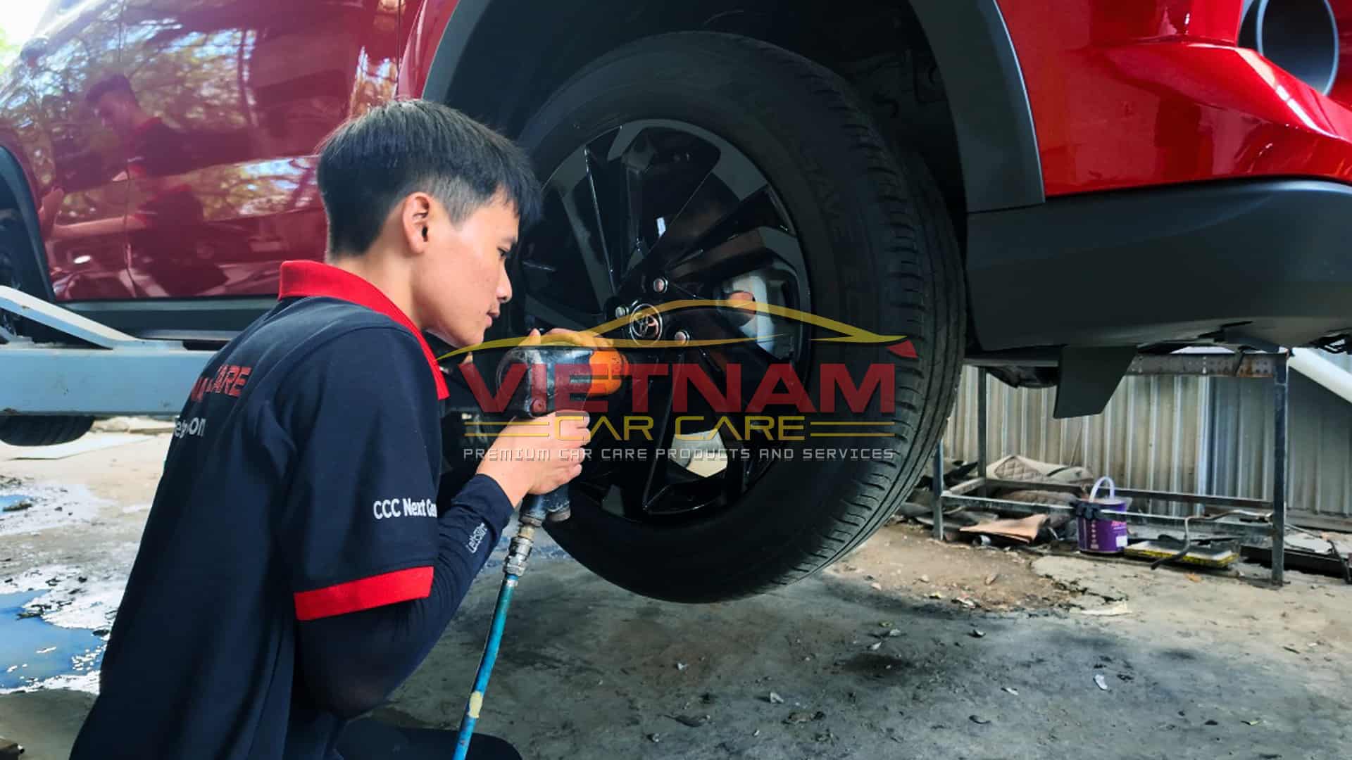 Phủ gầm Onzca P993 có thể sử dụng tại các hốc bánh xe.