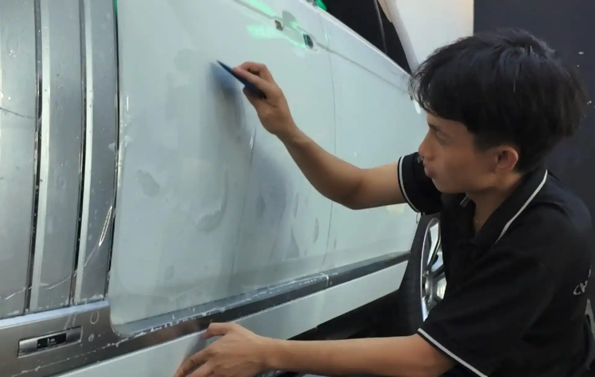 Thời hạn bảo hành dịch vụ dán PPF lẻ từng phần tại Vietnam Car Care từ 3 năm trở lên.