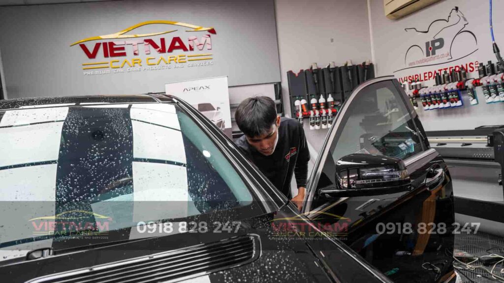 Tiêu chí đánh giá dựa trên kinh nghiệm khảo sát nhiều trung tâm dán PPF xe hơi tại TP HCM từ đội ngũ Sale thị trường của Vietnam Car Care 